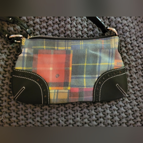 Dooney and Bourke purse - Picture 2 of 7